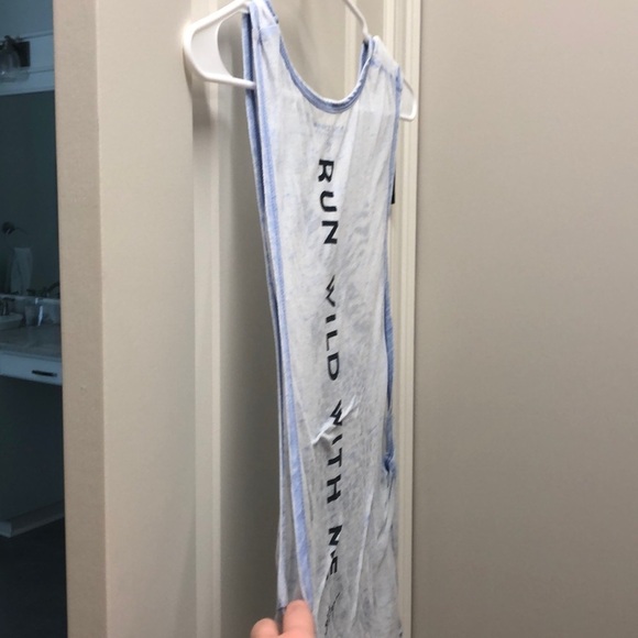 2/$15 Betsey Johnson - Blue Graphic Tank Top Size M - Picture 6 of 6